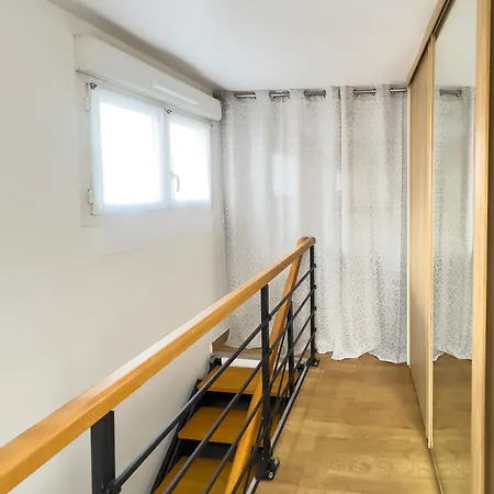 Duplex Cosy A 2 Min A Pied De Paris Avec 2 Terrasses Apartment *