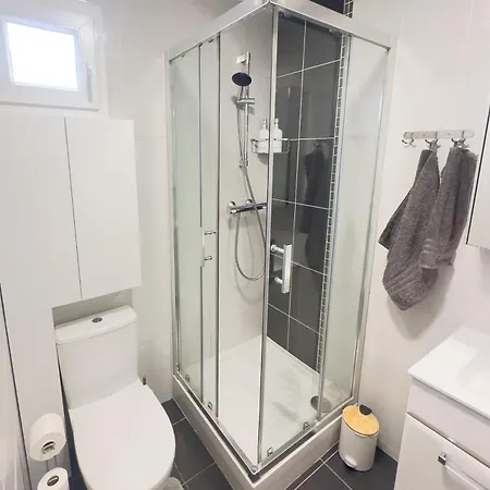 Duplex Cosy A 2 Min A Pied De Paris Avec 2 Terrasses